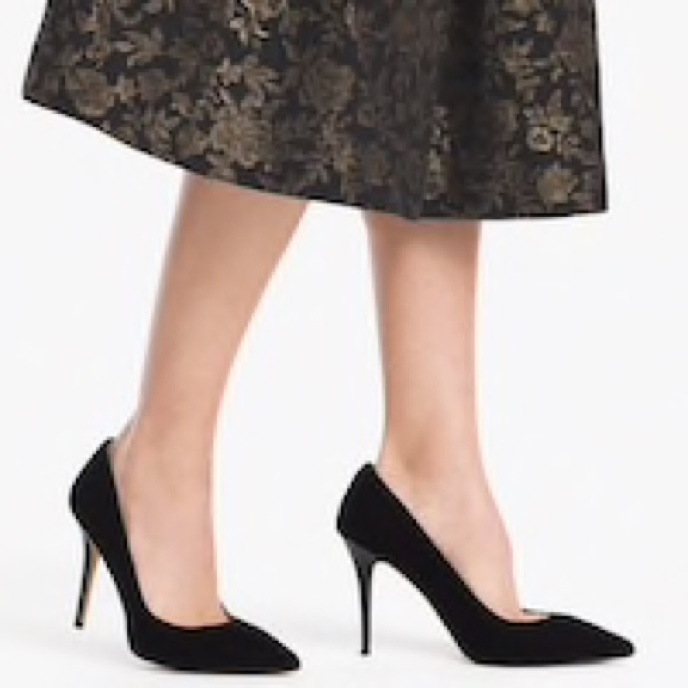 WHITE HOUSE BLACK MARKEG Black velvet shoes